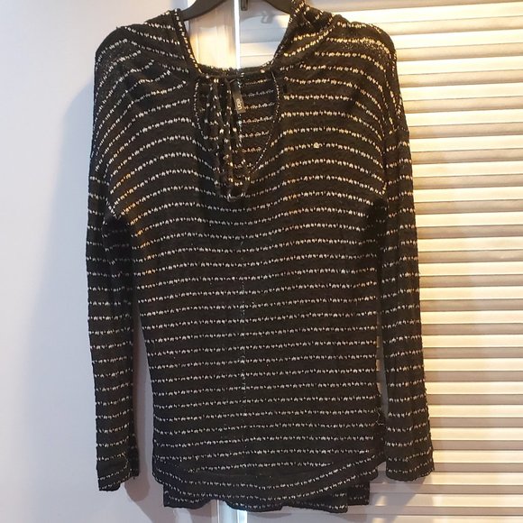 Elan Sweater - Super light/Super Cute - Picture 1 of 9